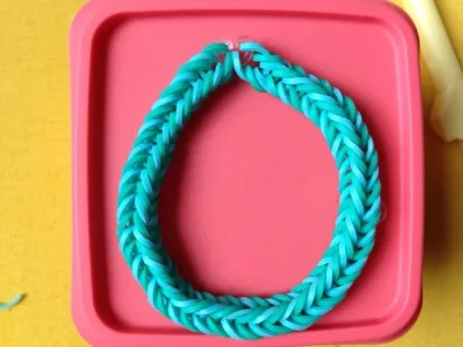 Падалка браслети з гумок (looming bracelet) (беремо найнижчу) Падалка браслети з гумок (looming bracelet)