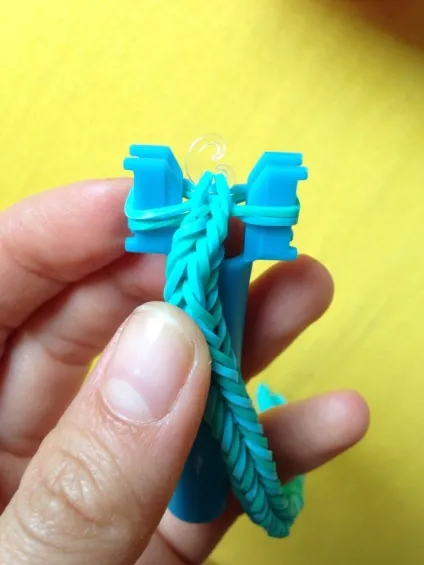 Падалка браслети з гумок (looming bracelet) (одного боку заводимо) Падалка браслети з гумок (looming bracelet)