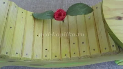 Підставка для квітів своїми руками на підвіконня як зробити з фото (квітів) Підставка для квітів своїми руками на підвіконня як зробити з фото