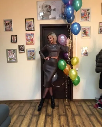Ольга Бузова показала «ідеальне плаття» власного дизайну (ольга) Ольга Бузова показала «ідеальне плаття» власного дизайну