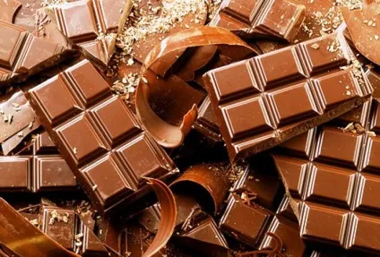 Продукти містять оксалати і таблиця містять продуктів (Найбільше щавлевої кислоти) Продукти містять оксалати і таблиця містять продуктів