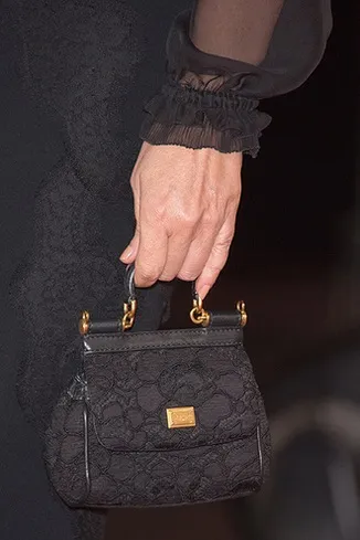 П'ятдесят суконь dolce & amp; gabbana для Моніки Беллуччі, з речами на вихід, мода, tatler - журнал про (Беллуччі) П'ятдесят суконь dolce & amp; gabbana для Моніки Беллуччі, з речами на вихід, мода, tatler - журнал про