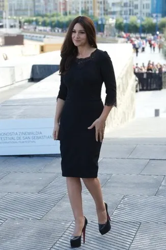 П'ятдесят суконь dolce & amp; gabbana для Моніки Беллуччі, з речами на вихід, мода, tatler - журнал про (Моніки) П'ятдесят суконь dolce & amp; gabbana для Моніки Беллуччі, з речами на вихід, мода, tatler - журнал про