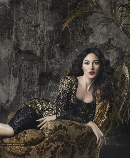 П'ятдесят суконь dolce & amp; gabbana для Моніки Беллуччі, з речами на вихід, мода, tatler - журнал про (Моніки) П'ятдесят суконь dolce & amp; gabbana для Моніки Беллуччі, з речами на вихід, мода, tatler - журнал про