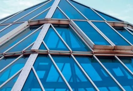 Робота з полікарбонатом своїми руками як зробити обрешітку під покрівлю, терасу і павільйон, зварювання