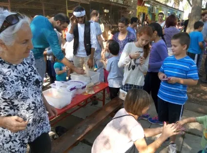 Розповідати або мовчати про те, що зробив добру справу