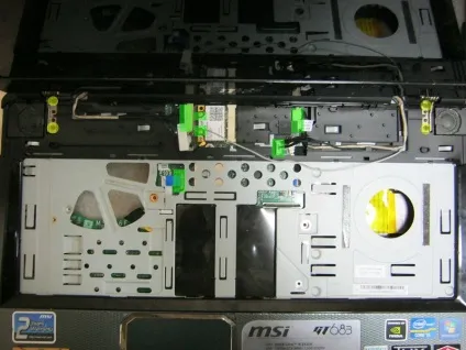 Розбирання та чистка ноутбука msi gt683, корисні статті від itcomplex (ноутбука) Розбирання та чистка ноутбука msi gt683, корисні статті від itcomplex
