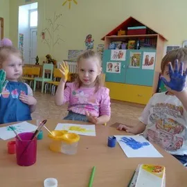 Розвиток творчих здібностей та уяви дітей засобами малювання роль, вплив і значення (дітей) Розвиток творчих здібностей та уяви дітей засобами малювання роль, вплив і значення