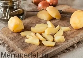 Рецепт пісного салату з картоплі і солоних огірків (група 5) Рецепт пісного салату з картоплі і солоних огірків