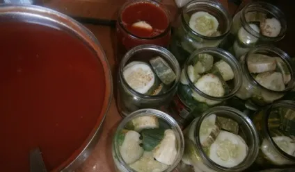 Рецепт огірки в томатної заливки з покроковими фото, люблю свій сад (рецепт) Рецепт огірки в томатної заливки з покроковими фото, люблю свій сад