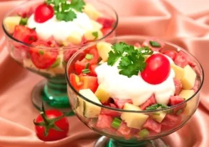 Рецепти святкових салатів з вареною ковбасою (ковбаса варена рецепти) Рецепти святкових салатів з вареною ковбасою