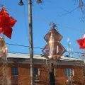 Ромашка з пластикових ложок для прикраси ділянки (для вихователів) Ромашка з пластикових ложок для прикраси ділянки