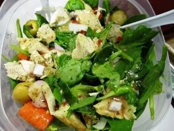Салати з соєвим соусом - з м'ясом, куркою, огірками (потрібно взяти такі) Салати з соєвим соусом - з м'ясом, куркою, огірками