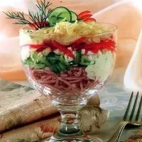 Салат-коктейль з шинкою і сиром (Салат-коктейль шинкою сиром) Салат-коктейль з шинкою і сиром