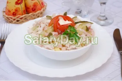 Салат коктейль з шинкою і сиром (салат) Салат коктейль з шинкою і сиром