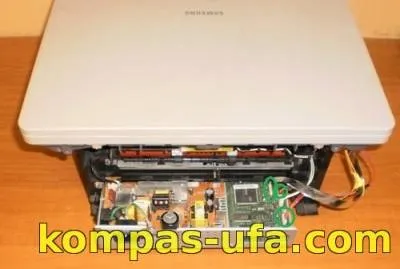 Samsung scx 4200 заміна ролика захоплення (розбір БФП) - 24 вересень 2014 року - майстерня - заправка (перестав захоплювати папір) Samsung scx 4200 заміна ролика захоплення (розбір БФП) - 24 вересень 2014 року - майстерня - заправка