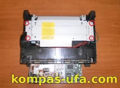 Samsung scx 4200 заміна ролика захоплення (розбір БФП) - 24 вересень 2014 року - майстерня - заправка (Відключіть дроти що йдуть) Samsung scx 4200 заміна ролика захоплення (розбір БФП) - 24 вересень 2014 року - майстерня - заправка