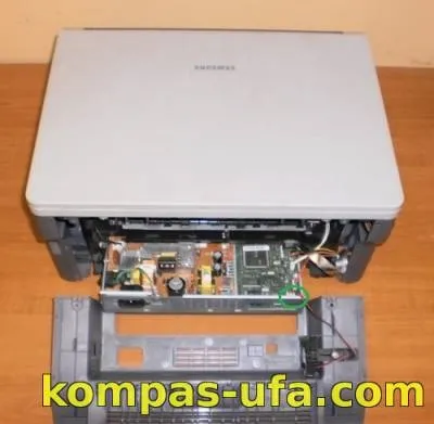 Samsung scx 4200 заміна ролика захоплення (розбір БФП) - 24 вересень 2014 року - майстерня - заправка (4200) Samsung scx 4200 заміна ролика захоплення (розбір БФП) - 24 вересень 2014 року - майстерня - заправка