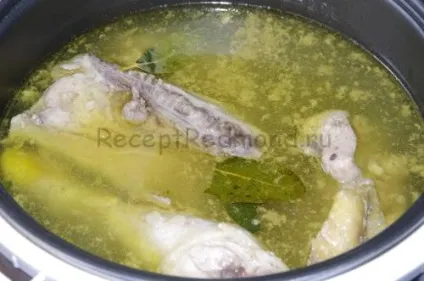 Сациві з курки в мультиварці Редмонд