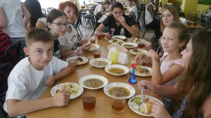 Відправляти чи сучасних дітей в дитячий табір (дитячий) Відправляти чи сучасних дітей в дитячий табір