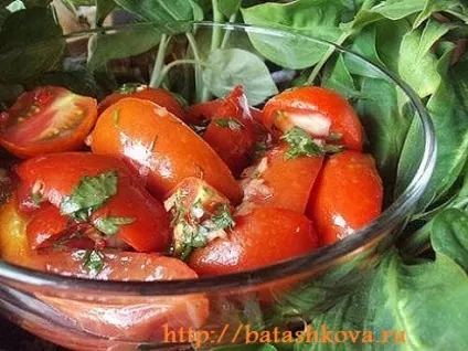 Гостра закуска з помідор (додати соусу перемішати) Гостра закуска з помідор