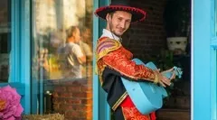Сергій лазарев просить ради про нову стрижку (зачіска) Сергій лазарев просить ради про нову стрижку
