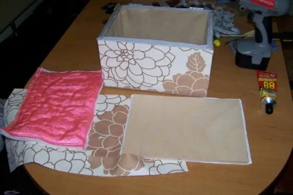 Шкатулка для ниток з фанери - ярмарок майстрів - ручна робота, handmade (тканина) Шкатулка для ниток з фанери - ярмарок майстрів - ручна робота, handmade