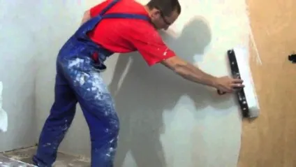 Шпаклівка стін фінішна під шпалери - як роблять професіонали