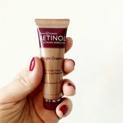 Skincare cosmetics retinol - нова марка уходовой косметики з вітаміном а, парфюмістіка (cosmetics) Skincare cosmetics retinol - нова марка уходовой косметики з вітаміном а, парфюмістіка