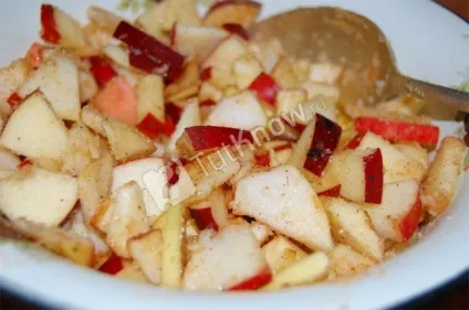 Листкові конвертики з яблуками