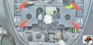 Зняття, установка, заміна панелі приладів (торпеди) лада гранта ваз 2190 (панелі) Зняття, установка, заміна панелі приладів (торпеди) лада гранта ваз 2190