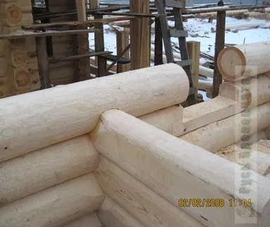 З'єднання вінців зрубу, переруби в кутах будинку (можна прочитати тут) З'єднання вінців зрубу, переруби в кутах будинку