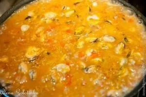 Паелья з куркою і морепродуктами (паелья) Паелья з куркою і морепродуктами