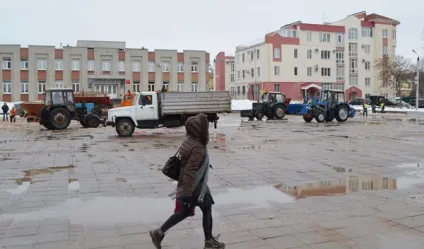 Від вагонзаводу відрізають по шматочку (шматочку) Від вагонзаводу відрізають по шматочку