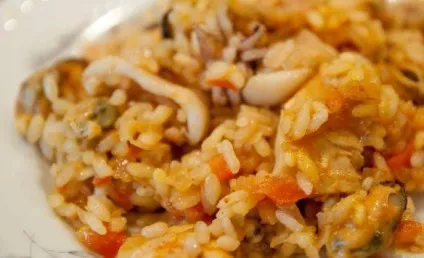 Паелья з куркою і морепродуктами - покроковий рецепт з фото на (куркою) Паелья з куркою і морепродуктами - покроковий рецепт з фото на
