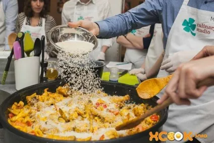 Паелья з куркою і морепродуктами - класичний іспанський рецепт з фото приготування (морепродуктами) Паелья з куркою і морепродуктами - класичний іспанський рецепт з фото приготування