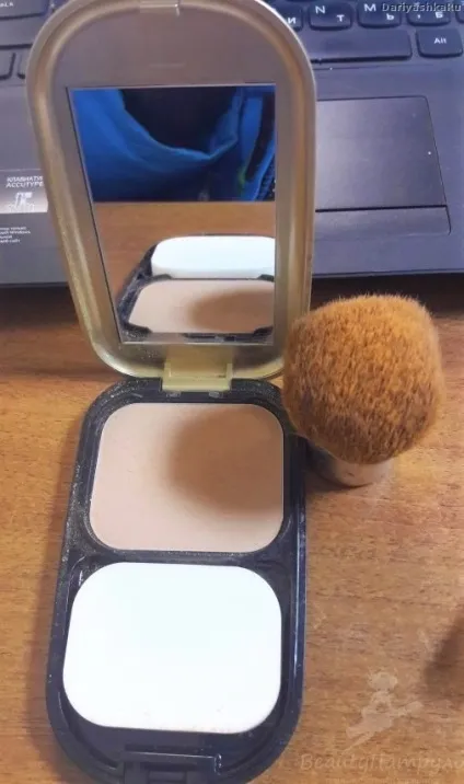 Відгук про компактної пудрі max factor facefinity compact foundation (відтінок 02 ivory)