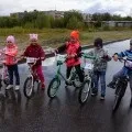 Спортивні вправи взимку «катання на санках» (для вчителів) Спортивні вправи взимку «катання на санках»