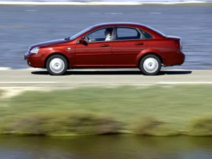 Порівняльний тест-драйв nissan almera classic (ніссан альмера класик) і chevrolet lacetti (колеса) Порівняльний тест-драйв nissan almera classic (ніссан альмера класик) і chevrolet lacetti