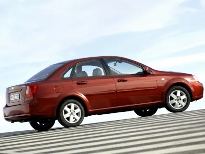 Порівняльний тест-драйв nissan almera classic (ніссан альмера класик) і chevrolet lacetti (classic) Порівняльний тест-драйв nissan almera classic (ніссан альмера класик) і chevrolet lacetti