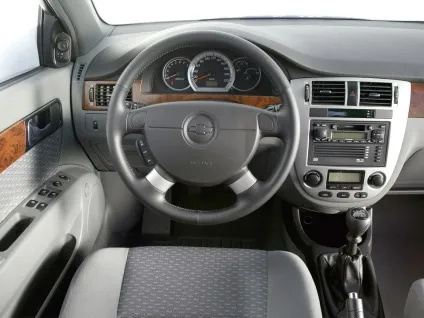 Порівняльний тест-драйв nissan almera classic (ніссан альмера класик) і chevrolet lacetti (almera) Порівняльний тест-драйв nissan almera classic (ніссан альмера класик) і chevrolet lacetti