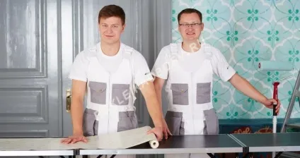 Стики на шпалерах - вирішення проблеми! Видно, що розійшлися стики на паперових шпалерах