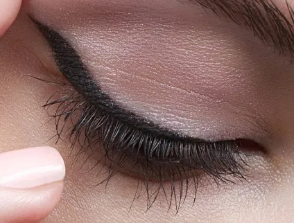 Стійка кремова підводка для очей chanel - calligraphie de chanel - 65 hyperblack, kristina