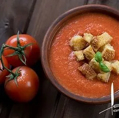 Суп з маринованими помідорами