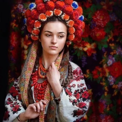 Весільні сукні в українському стилі з вишивкою (стилі) Весільні сукні в українському стилі з вишивкою