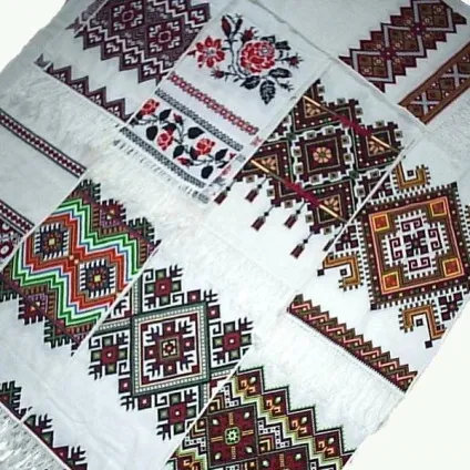 Весільні сукні в українському стилі з вишивкою (вишивкою) Весільні сукні в українському стилі з вишивкою
