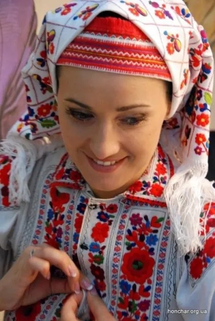 Весільні сукні в українському стилі, модний образ нареченої (плаття) Весільні сукні в українському стилі, модний образ нареченої