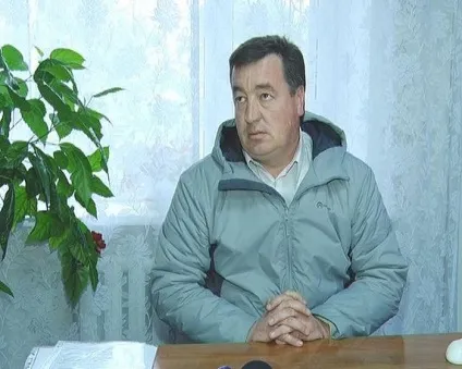 Перша дитяча площадка в селищі, побудована своїми руками, підлягає знесенню (своїми) Перша дитяча площадка в селищі, побудована своїми руками, підлягає знесенню