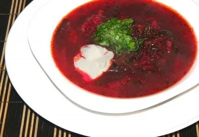 Борщ гарячий з куркою