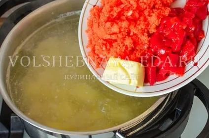 Буряковий суп з курячим філе, чарівна (буряковий) Буряковий суп з курячим філе, чарівна